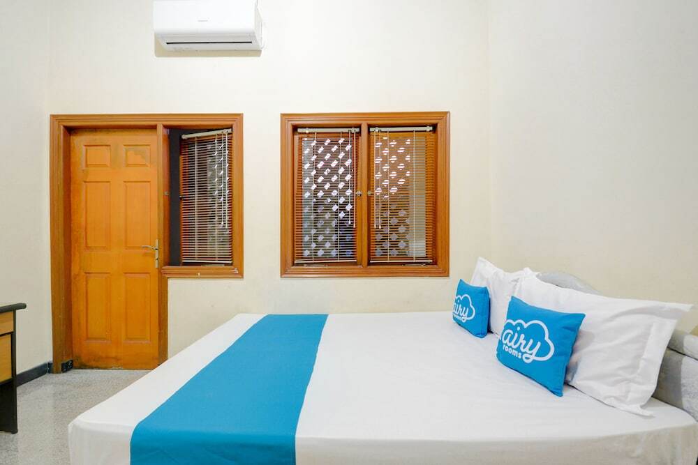 Сурабая: Airy Eco Syariah Gubeng Kertajaya Dua Belas C 115 Surabaya