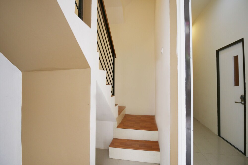 Джакарта: Airy Eco Syariah Tanjung Duren Utara Manggis Dua 2A Jakarta