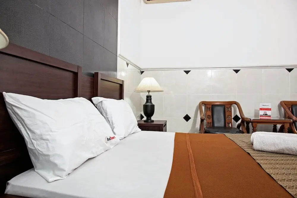 Сурабая: RedDoorz near City of tomorrow mall