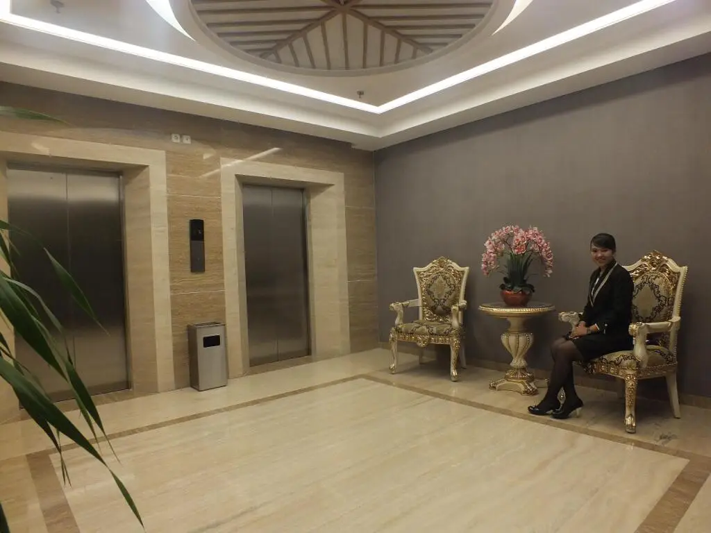 Букиттинги: Grand Royal Denai Hotel