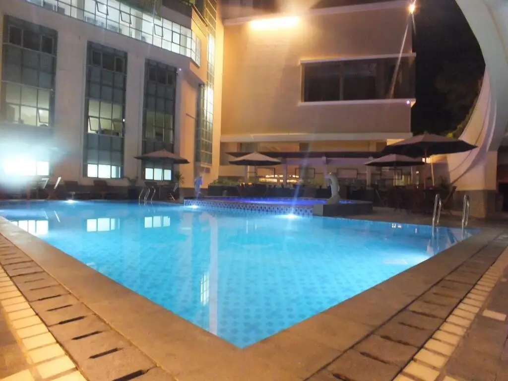 Букиттинги: Grand Royal Denai Hotel