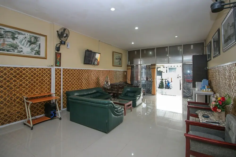Тегал: KJA Guest House