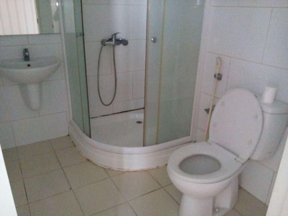 Сурабая: Waterplace Residence