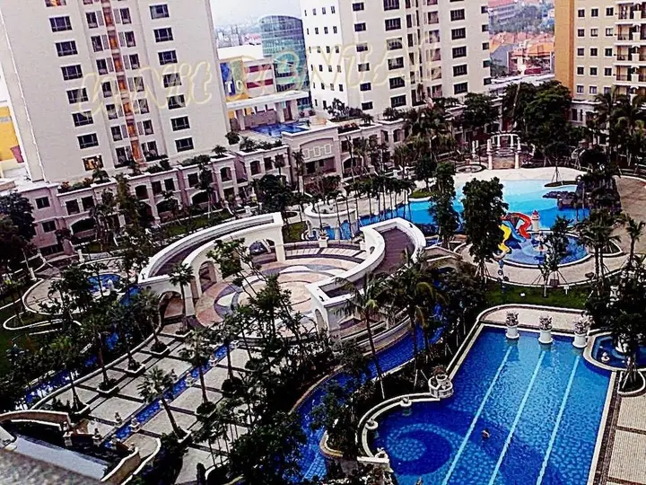 Сурабая: Waterplace Residence