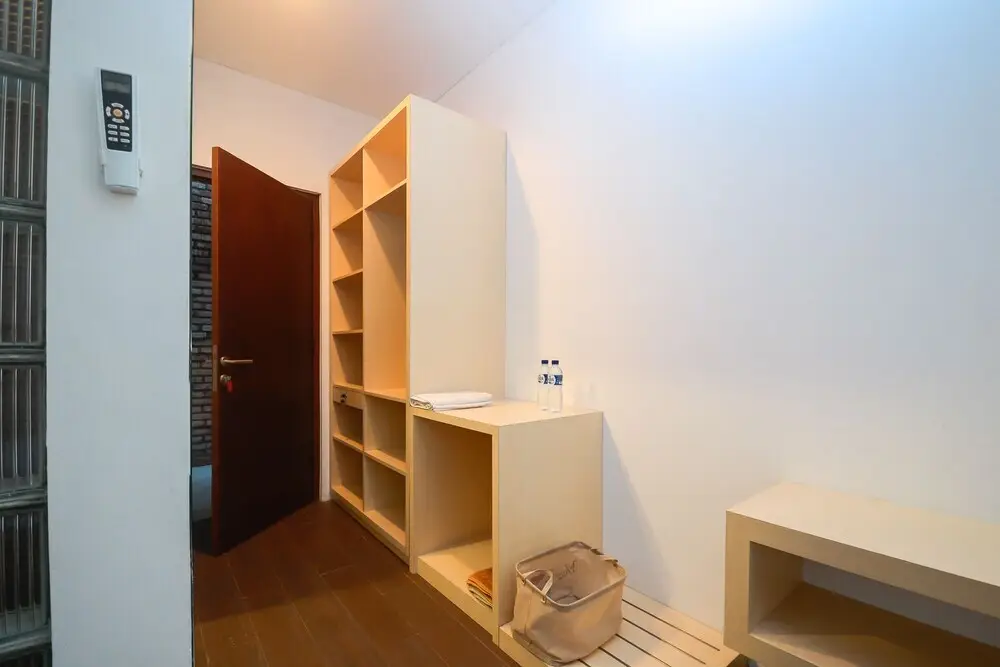 Сурабая: Airy Eco Syariah Gubeng Kertajaya Satu B 4 Surabaya