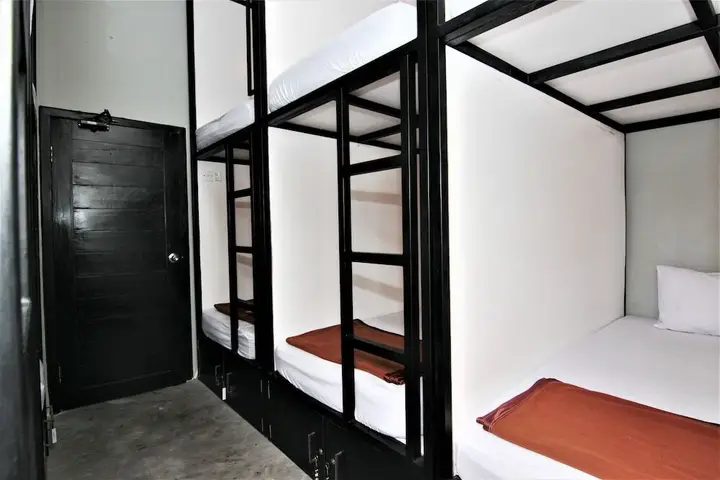 Кута: ZEN Hostel Jalan Patimura Legian