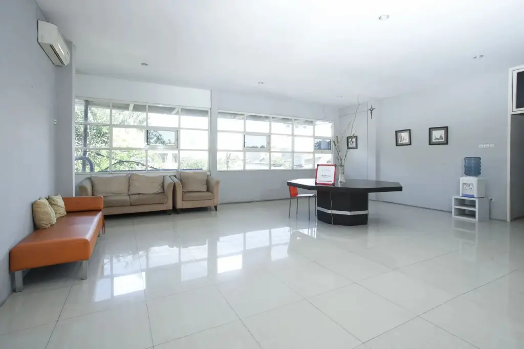 Сурабая: RedDoorz near Suroboyo Carnival Park