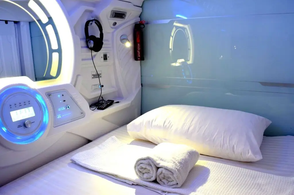 Сурабая: Tab Capsule Surabaya