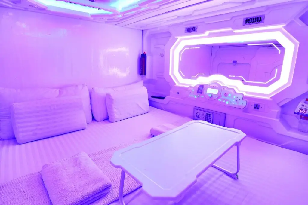 Сурабая: Tab Capsule Surabaya