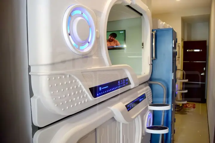 Сурабая: Tab Capsule Surabaya