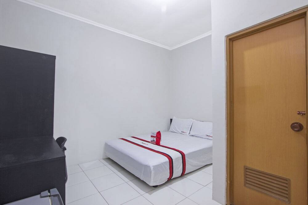 Депок: RedDoorz near Universitas Negeri Yogyakarta 2