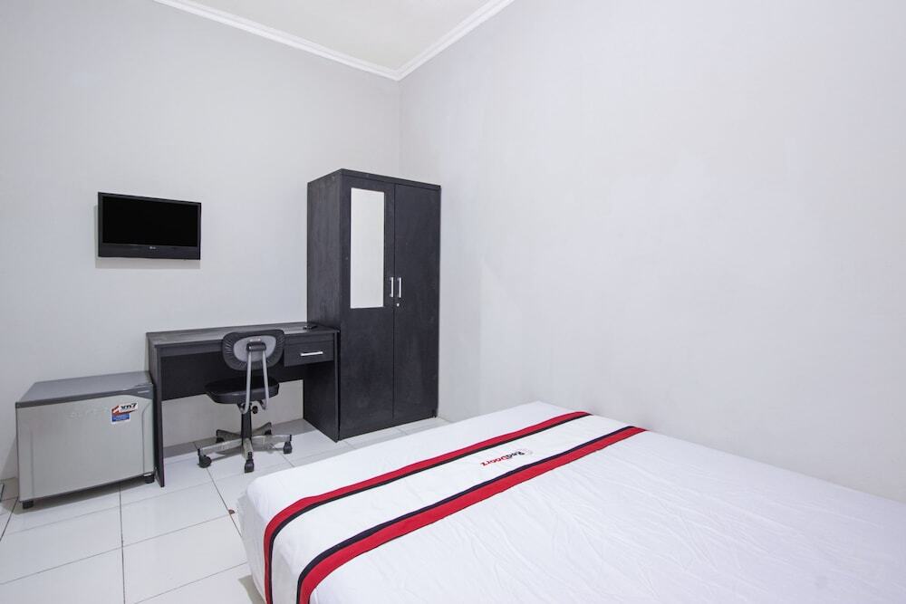 Депок: RedDoorz near Universitas Negeri Yogyakarta 2