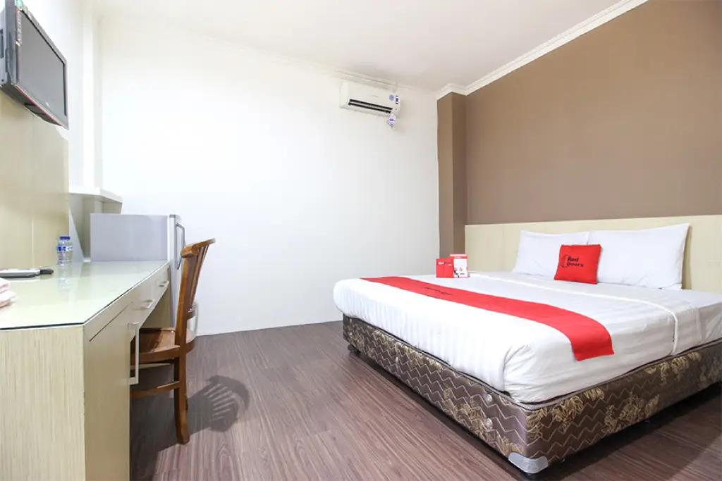 Суракарта: RedDoorz near Stadion Manahan Solo