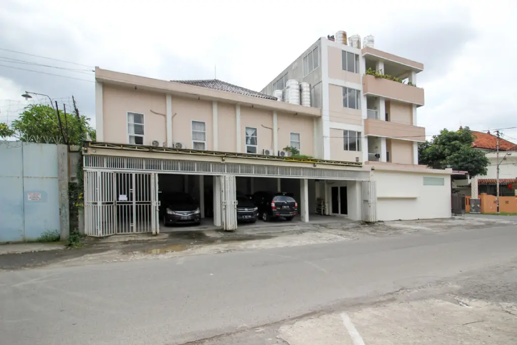 Суракарта: RedDoorz near Stadion Manahan Solo