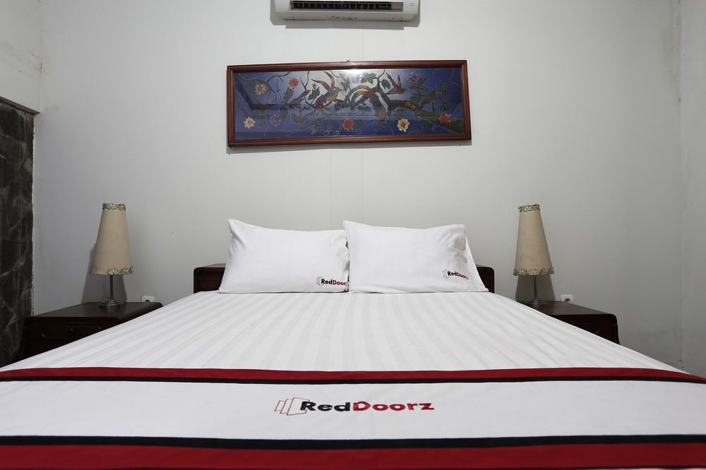 Джокьякарта: Reddoorz near Lempuyangan Station 2