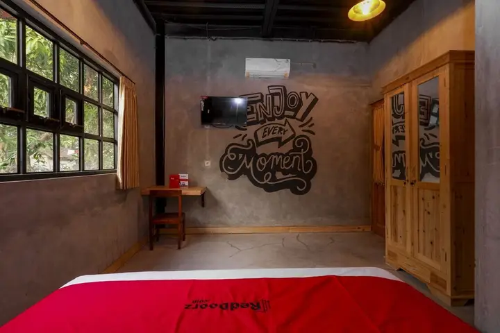 Семаранг: RedDoorz @ Hanoman Raya