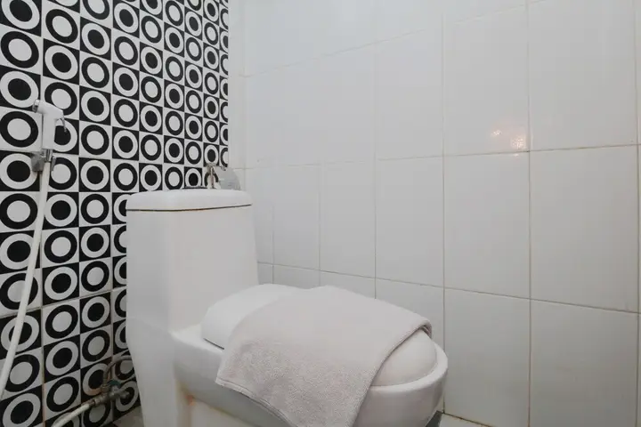 Батуретно: Airy UGM Sendowo E 106 Yogyakarta