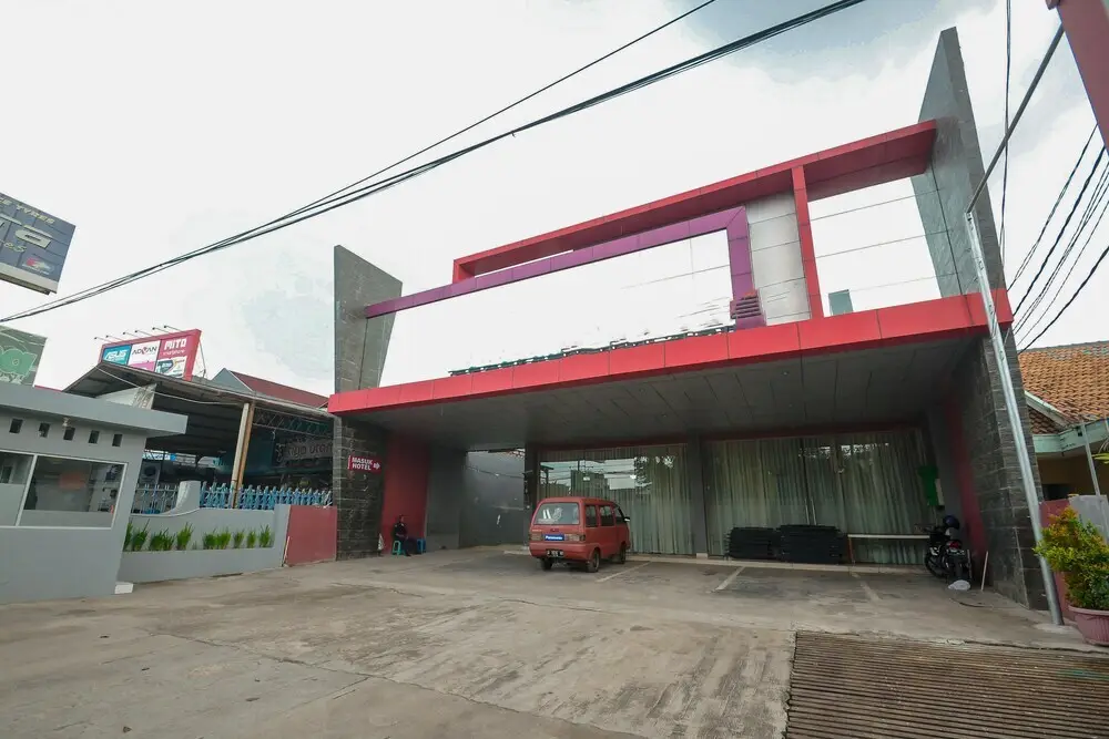 Чиребон: Airy Kesambi Tuparev 107 Cirebon