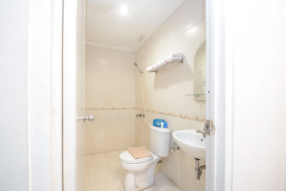 Чиребон: Airy Kesambi Tuparev 107 Cirebon