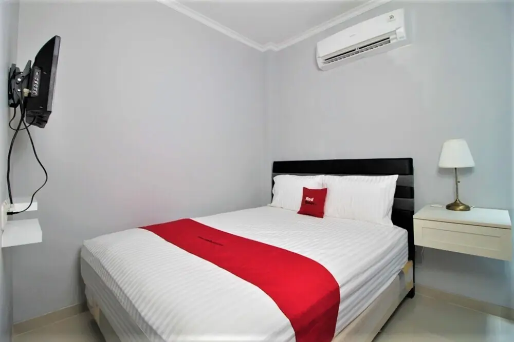 Джакарта: RedDoorz @ Meruya Selatan