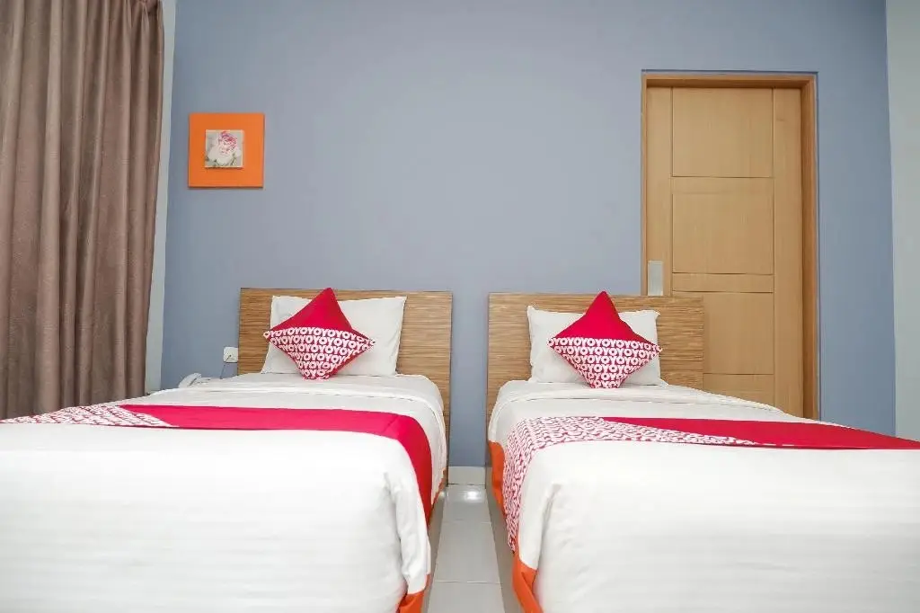 Семаранг: RedDoorz near Ahmad Yani Airport