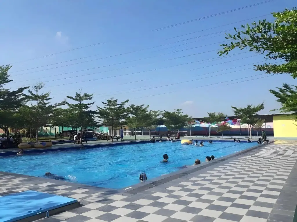 Пурводади: Grand Master Hotel Purwodadi