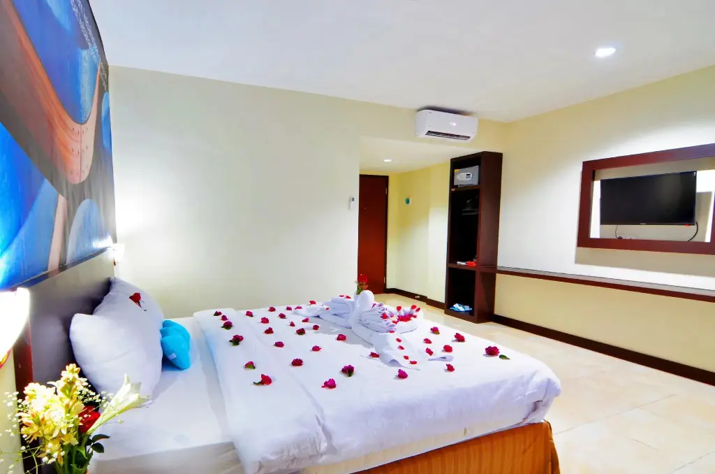 Пурводади: Grand Master Hotel Purwodadi
