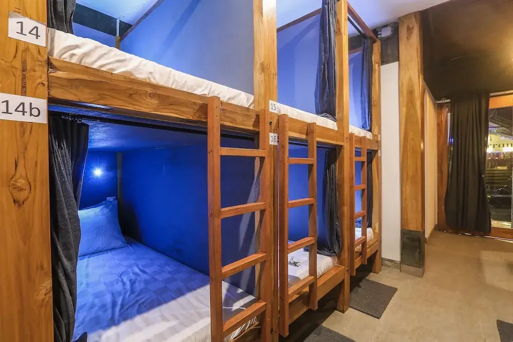 Лабуан-Баджо: Green Hill Bed Station - Hostel