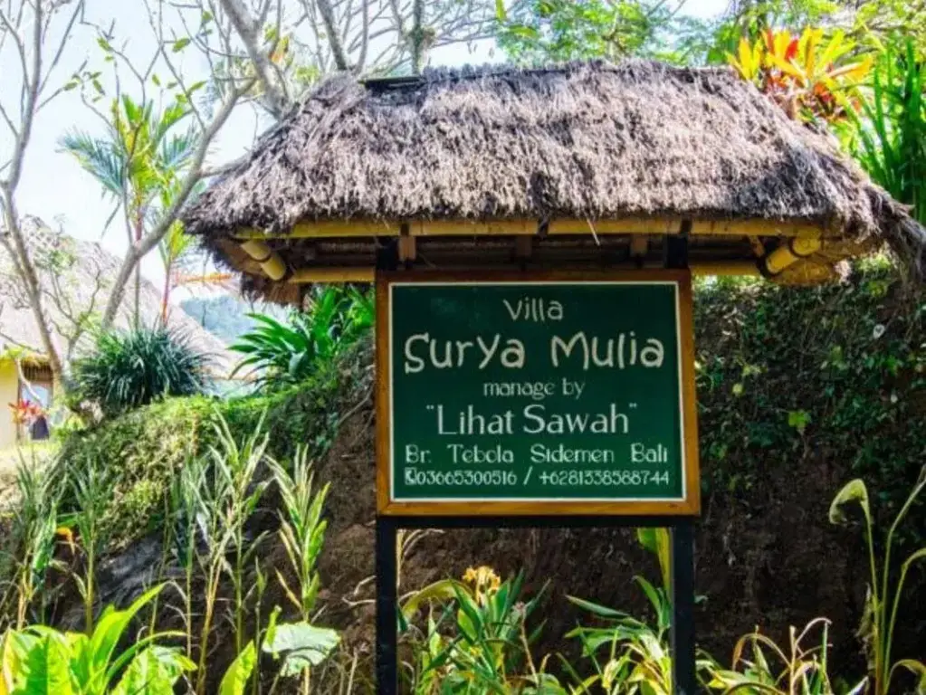 Сидемен: Guest house Surya Mulia