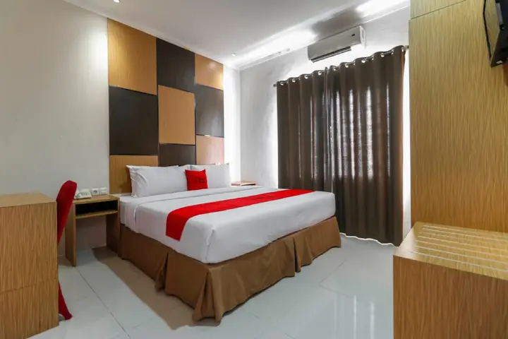 Макассар: RedDoorz Plus near Pantai Losari