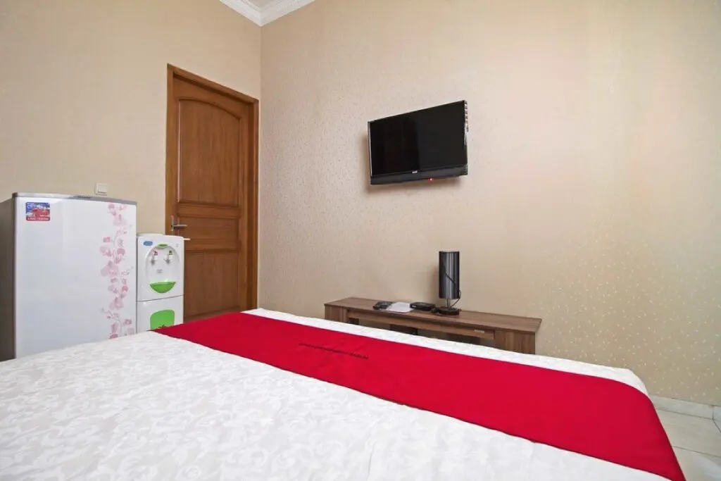 Джакарта: RedDoorz Syariah near Mercu Buana University