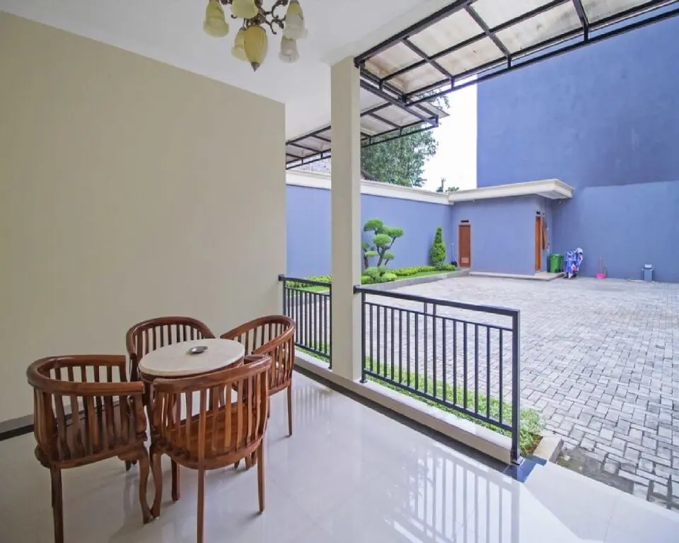 Джакарта: RedDoorz Syariah near Mercu Buana University