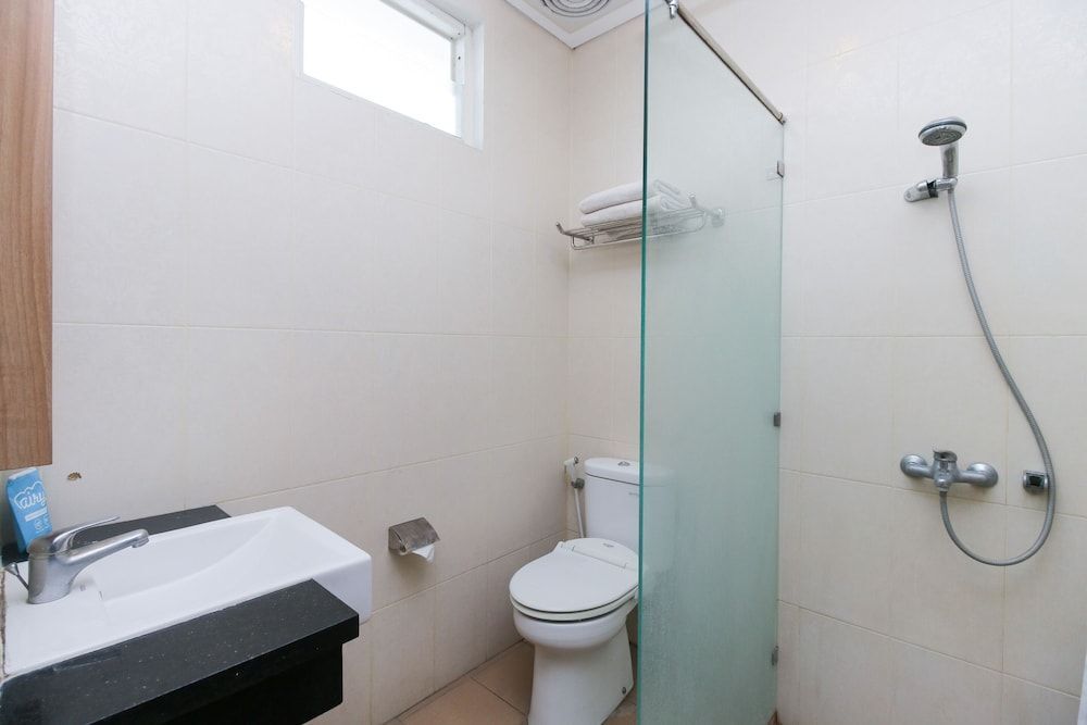 Макассар: Airy Biringkanaya Bulurokeng Botolempangan Raya 53 Makassar