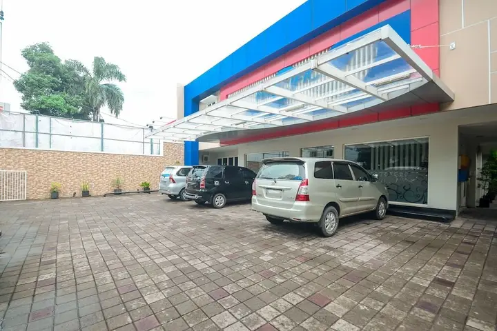Макассар: Airy Biringkanaya Bulurokeng Botolempangan Raya 53 Makassar
