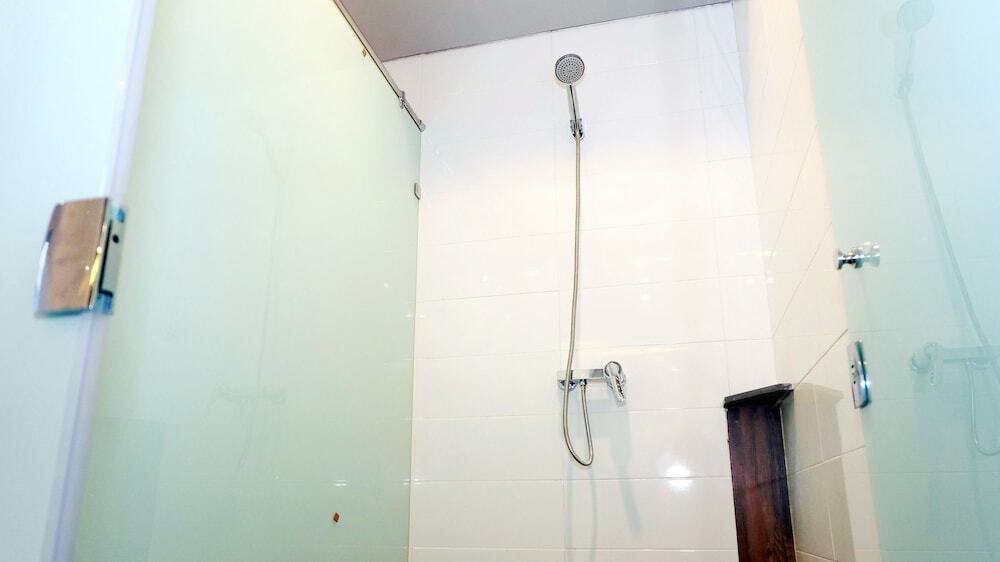 Сурабая: ZEN Hostel Gubeng Station 2
