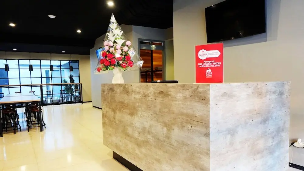 Сурабая: ZEN Hostel Gubeng Station 2
