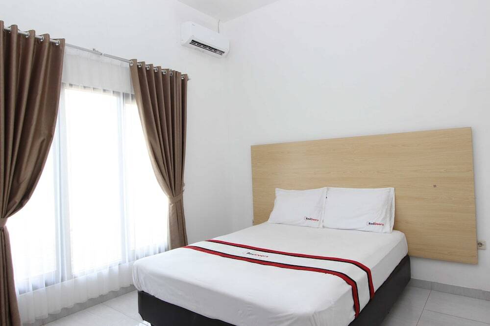 Батуретно: RedDoorz Plus near RS UGM