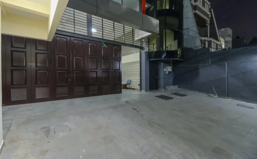 Джакарта: RedDoorz Plus near Harmoni Gajah Mada