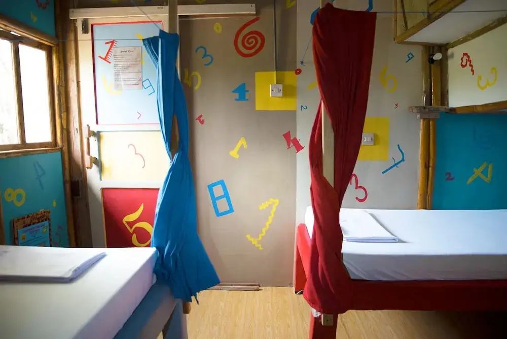 Гили-Мено: The Rabbit Tree - Hostel