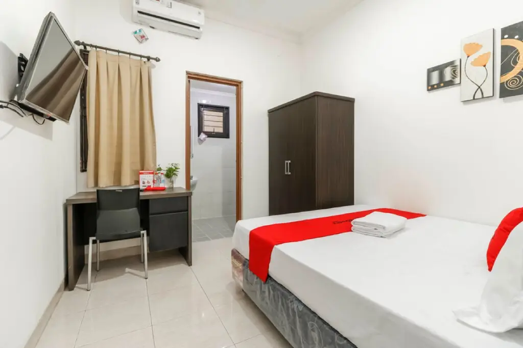 Джакарта: RedDoorz Plus near Trisakti University