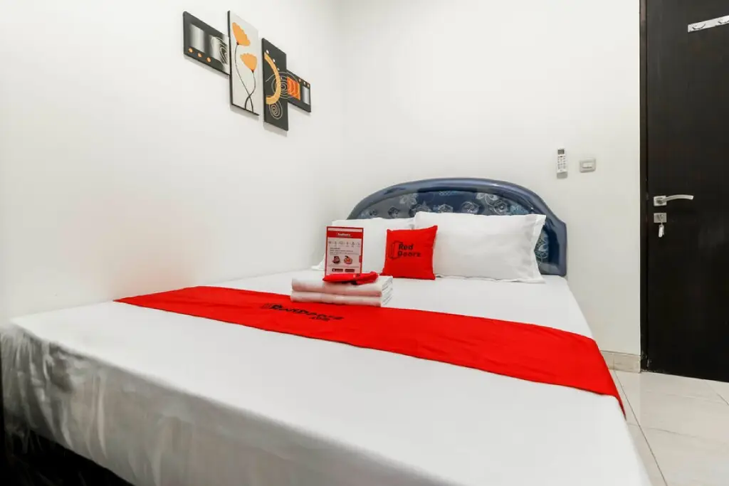 Джакарта: RedDoorz Plus near Trisakti University