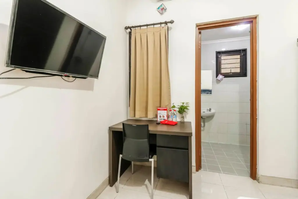 Джакарта: RedDoorz Plus near Trisakti University