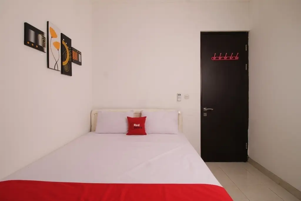 Джакарта: RedDoorz Plus near Trisakti University