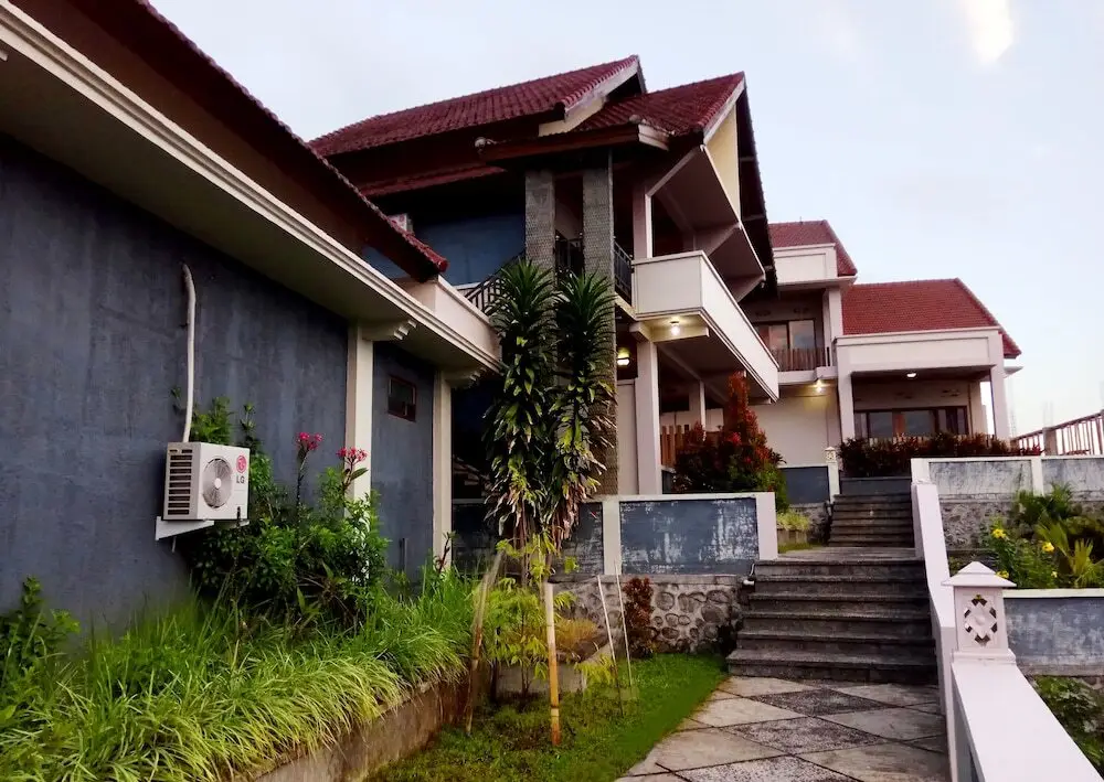 Сенару: Senaru Lodge