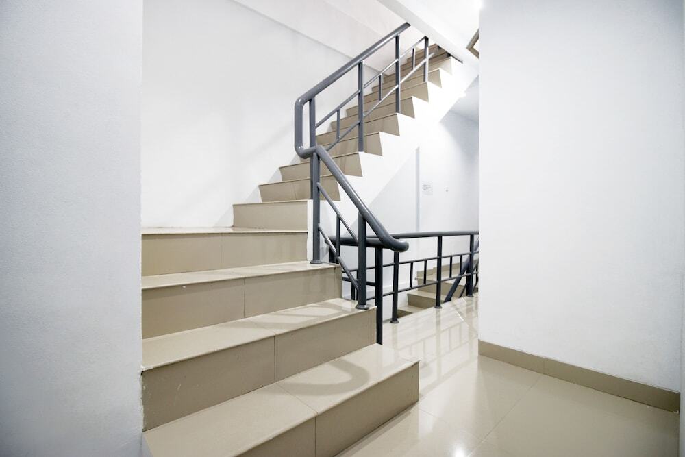 Джакарта: Airy Eco Syariah Cengkareng Mutiara Palem C2 22 Jakarta
