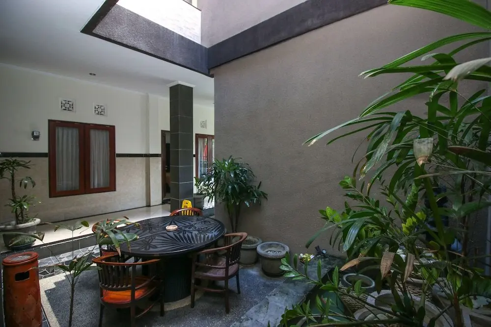 Падангсамбиан: Airy Denpasar Barat Gunung Tangkuban Perahu 5 Bali