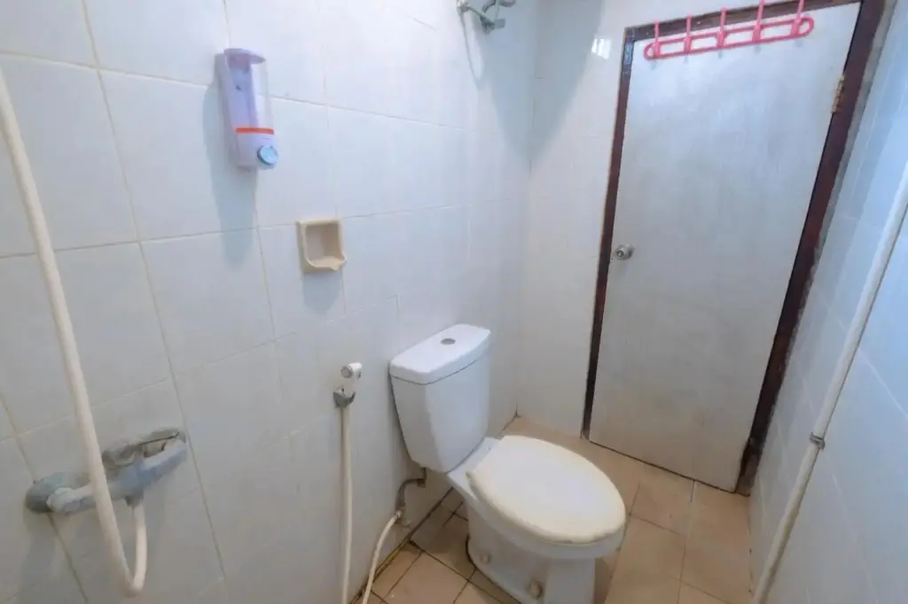 Сесе: OYO 636 Apartmen Kak Okoh