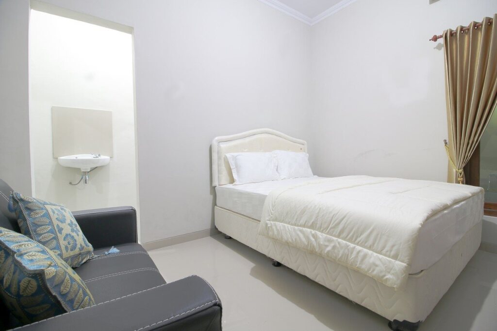 Депок: Puri Sagopi Guest House