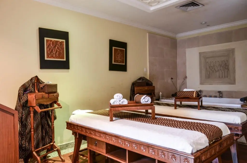 Сентани: Grand Allison Hotel