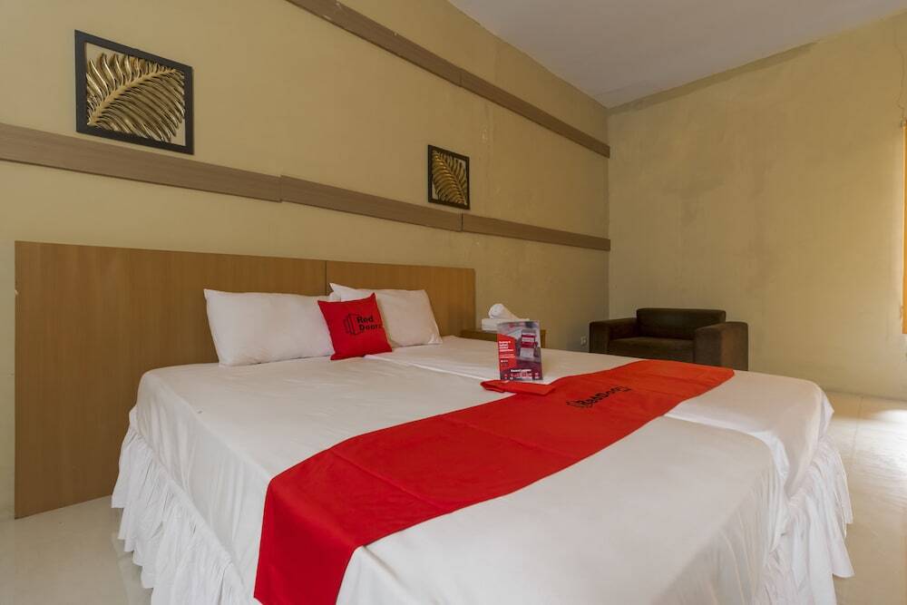 Сукарайя: RedDoorz near Gumati Waterpark